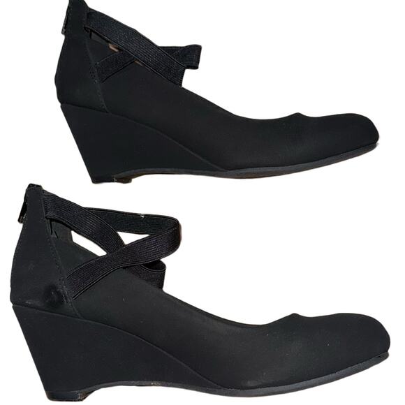 Chic Andiamo Black Suede Cross Strap Platform Wedge Heel Size 5.5 - Picture 1 of 5